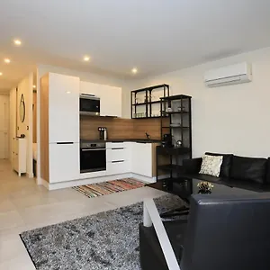 Appartement Avec Balcon Supercroisette, Cannes