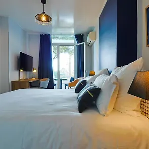 Hotel 1er, Cannes